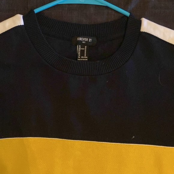 Sweater - Picture 3 of 3